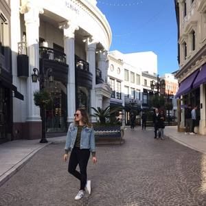 Meet your Posher, Erin